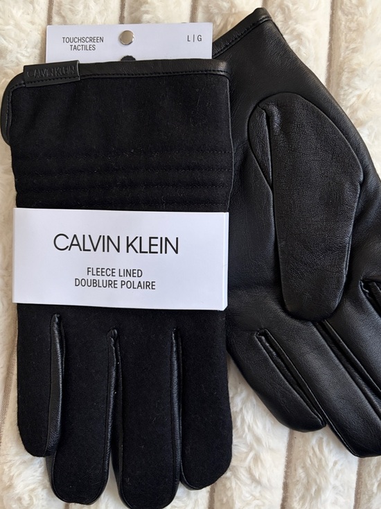 Calvin Klein Other - Calvin Klein Men's Black Fleece-Lined Touchscreen-Compatible Gloves